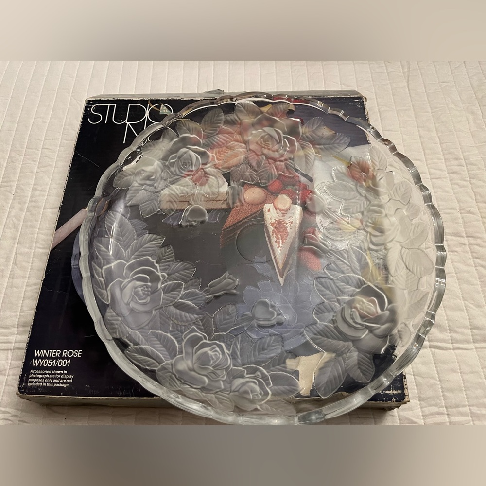 Studio Nova Winter Rose Glass Plate